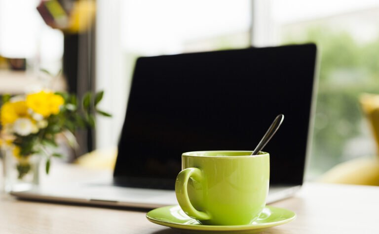 Gen Z and the Rise of Side Hustles: A New Era of Work