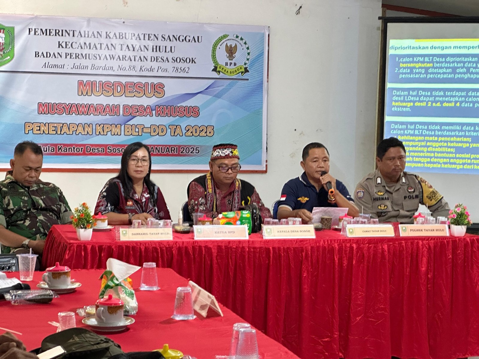 Musyawarah Desa Khusus (MUSDESUS) Penetapan KPM BLT DD Tahun Anggaran 2025 di Desa Sosok