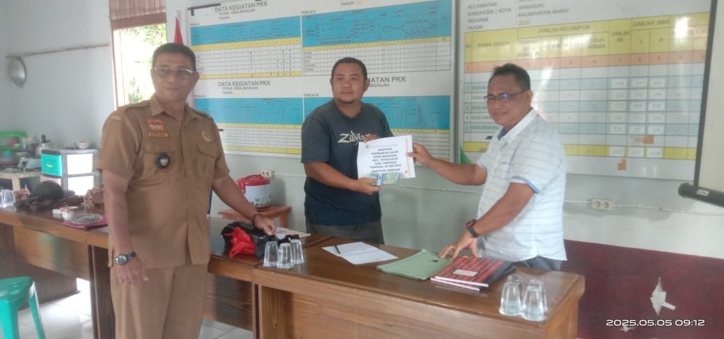 Kepala Desa Beginjan  bapak Sutardi Apresiasi bantuan perusahaan atas Sumbangsih Perbaikan Jalan