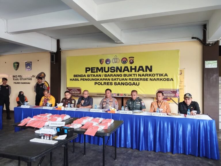 Ketua DPRD Kabupaten Sanggau bapak Hendrikus Hengki, ST Hadiri Kegiatan Pemusnahan Barang Bukti Narkoba oleh Polres Sanggau Bersama Forkompimda