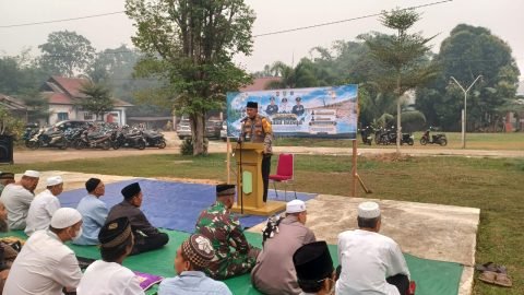 Kapolsek Parindu Ajak Umat Muslim Gelar Sholat Istisqa, Ikhtiar Hadapi Kabut Asap